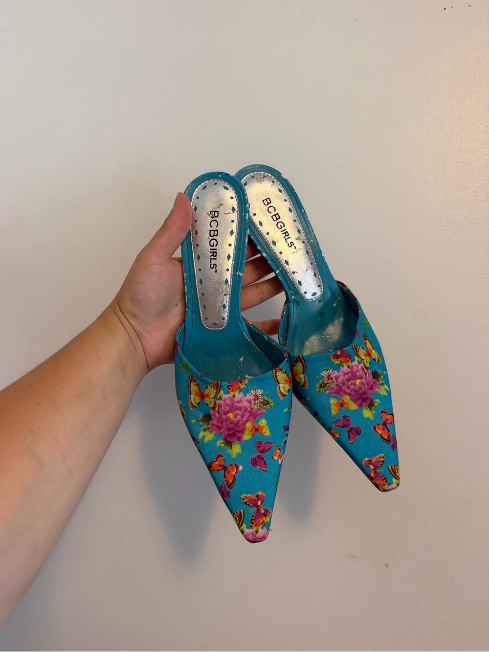 Vintage Y2K BCBGIRLS Butterfly & Floral Kitten Heel Mules size 7.5